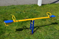 Качель-балансир 